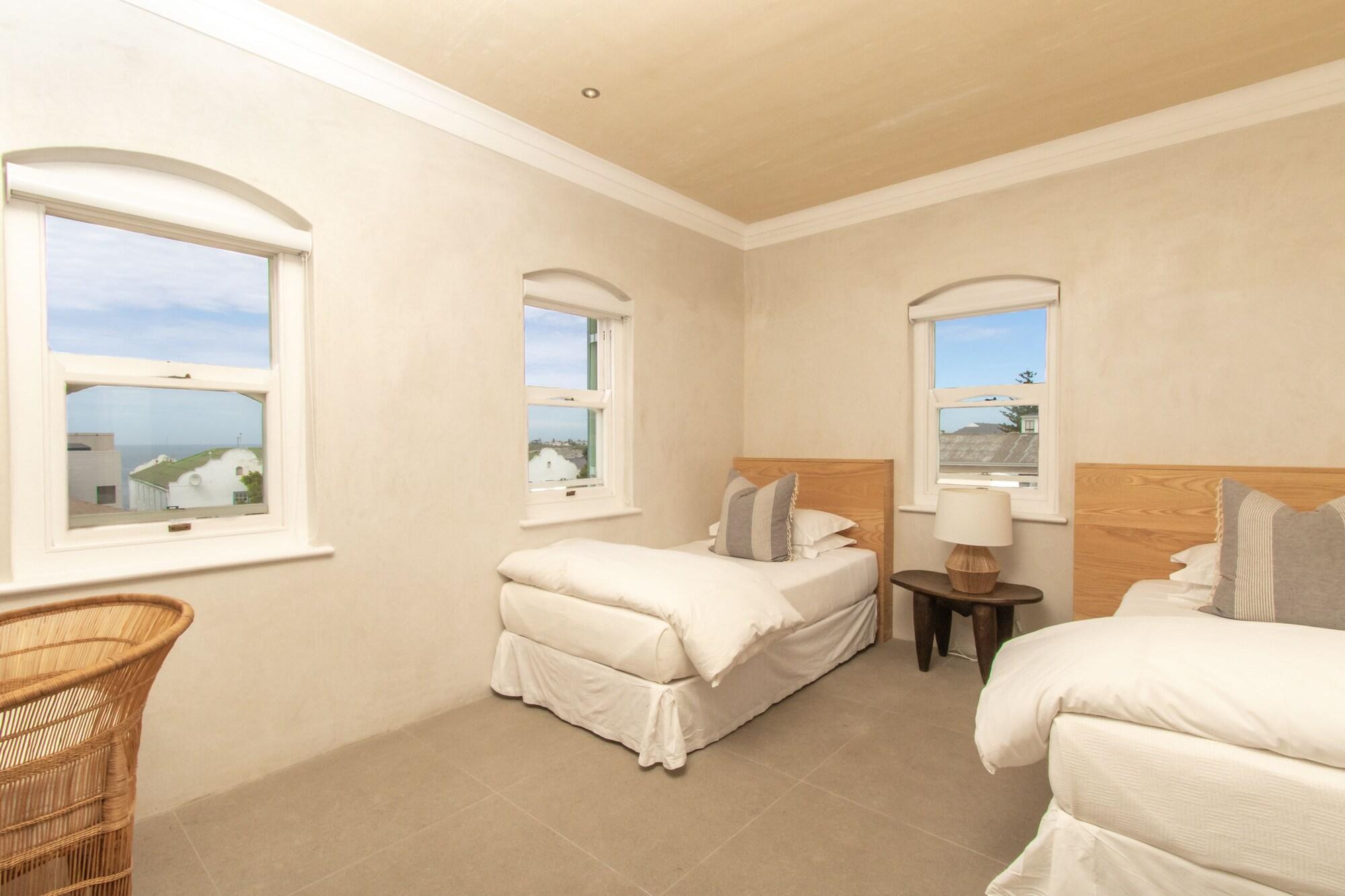 Auberge Burgundy Boutique Hotel & Spa Hermanus Exterior photo