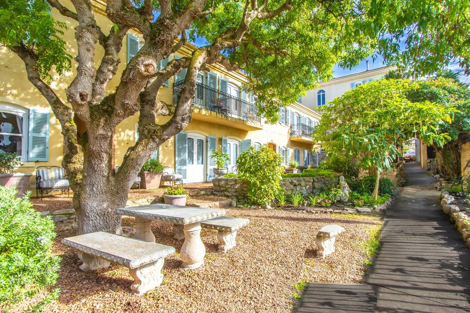 Auberge Burgundy Boutique Hotel & Spa Hermanus Exterior photo