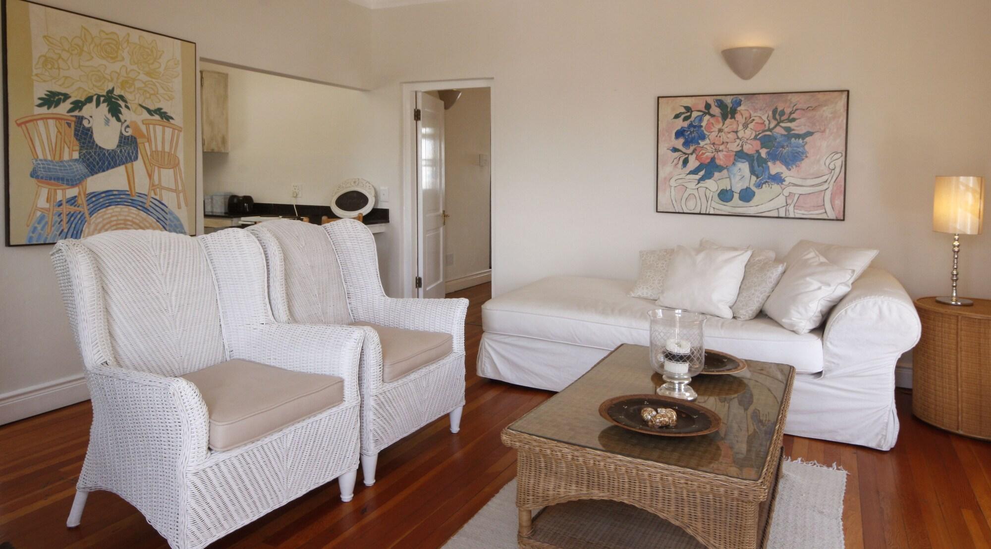 Auberge Burgundy Boutique Hotel & Spa Hermanus Exterior photo