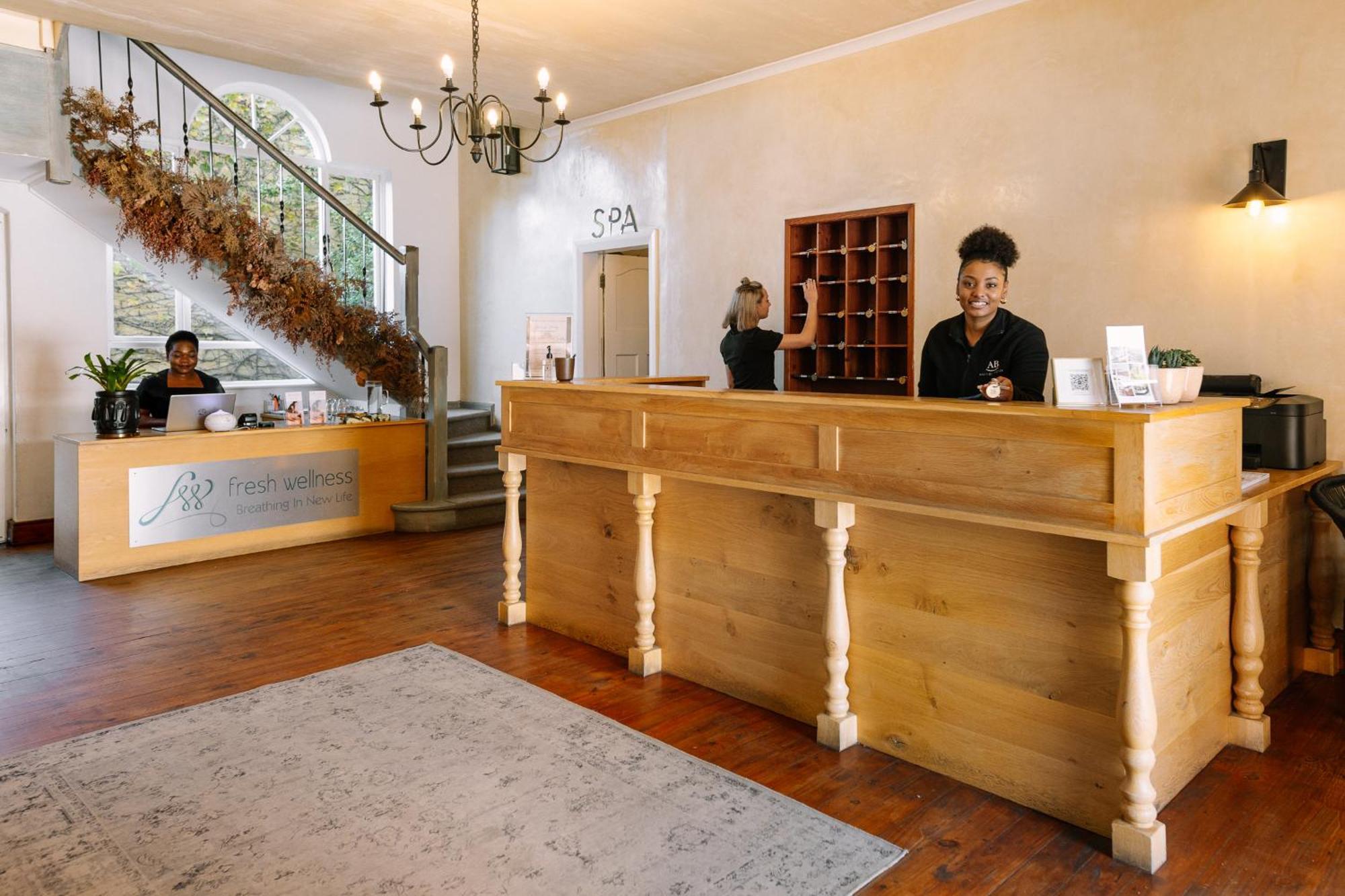 Auberge Burgundy Boutique Hotel & Spa Hermanus Exterior photo