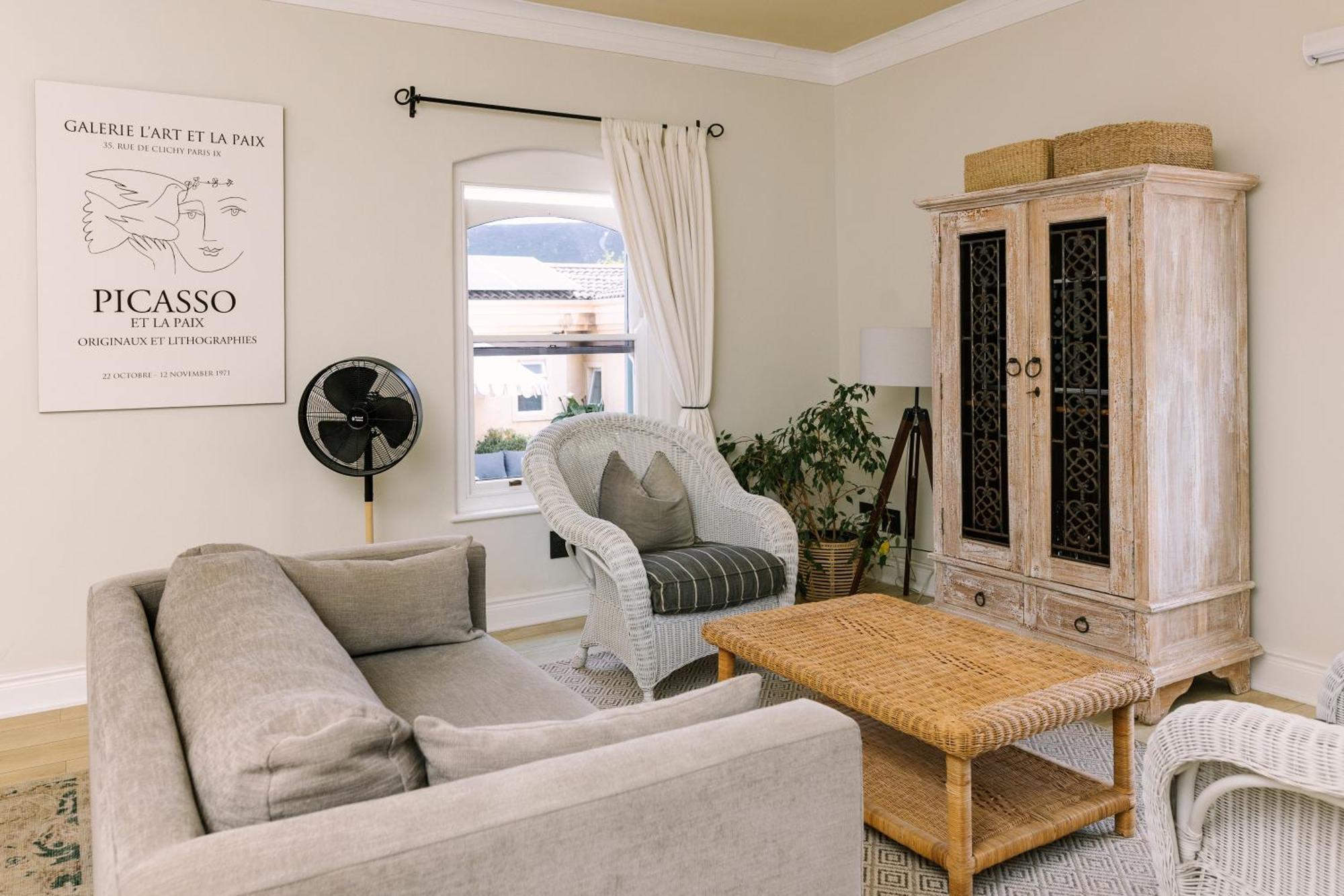 Auberge Burgundy Boutique Hotel & Spa Hermanus Exterior photo